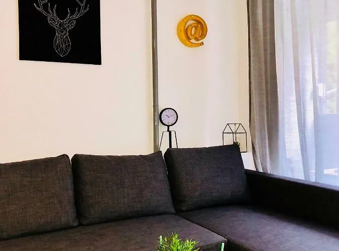 Right Place****cozy And Completely New Split